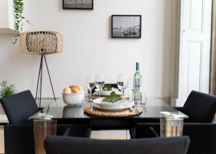 Contemporary In Center * Porto