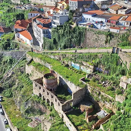 Contemporary In Center Apartmán *